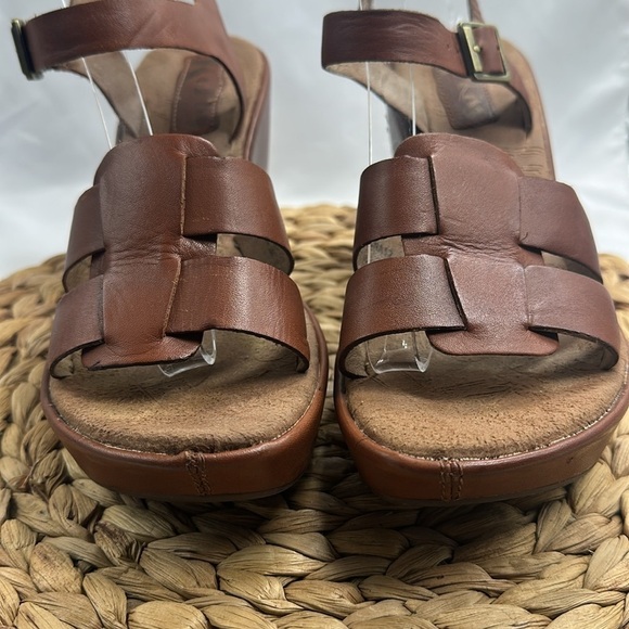 Korks Genuine Cognac  Leather Straps Uppers Comfort Wedge Sandal Size 9 - Picture 3 of 9
